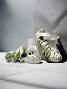 2025 New Men's Sandals, Two-Tone Simple Style Versatile Slippers, Maple Leaf Body Turtle Shell Design Breathable Hollow Casual Shoes, Suitable For Outdoor Beach, Travel, Street, Indoor, Bathroom, Party, Rainy Season, Jungle, Grassland Adventure - White - View 5