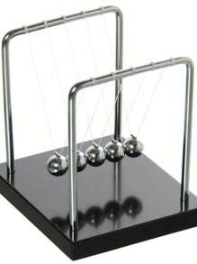 Pendulo De Newton Escritório Sala Enfeite Mesa Decoração Cor Preto - Multicolorido - Visão 1