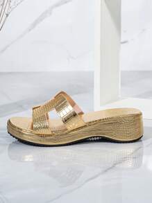 Women's Outdoor Platform Wedge Sandals With Metallic Alligator Texture, Open Toe - Gold - View 5