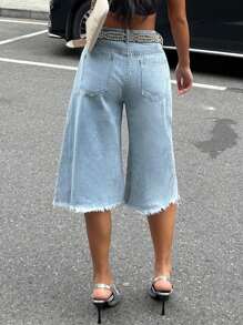 女士时尚破洞不对称下摆牛仔七分短裤 - 淺色水洗藍 - 查看 6