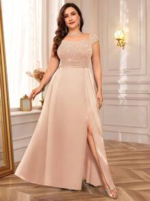 露肩亮片拼接蕾丝缎面开衩大腿舞会礼服，适合正式派对、情人节、婚礼宾客、返校节、生日、晚宴、毕业典礼、节日等场合。