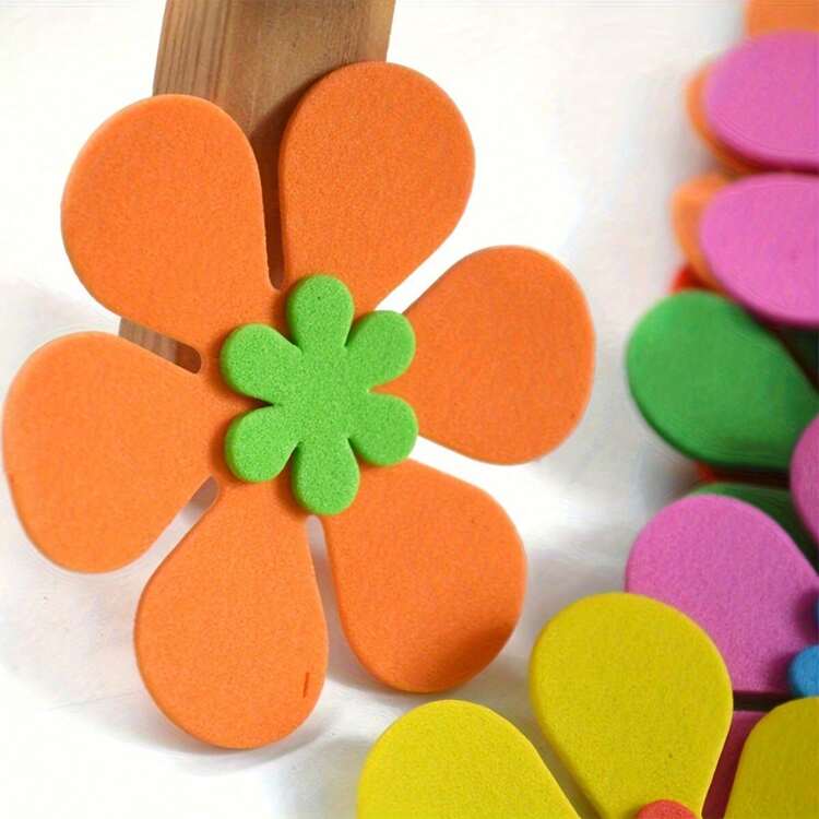 40/80/160 pezzi Adesivi di fiori in schiuma vivaci - Colori assortiti, finitura opaca, fiori in gomma autoadesivi per fai da te, progetti artistici e creativi, forme asimmetriche uniche, ideali per pannelli decorativi ed esplorazione creativa, stickers murali a forma di fiori - multicolore - Visualizzare 4