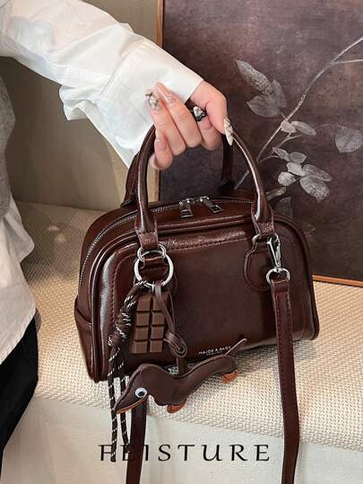 1个复古PU保龄球手提包，女士小方包，拉链封口，单肩斜挎包（关注店铺赠送肩带配件），适合女孩、女士、大学生、年轻职业人士，非常适合工作、商务、通勤、上学等场合。