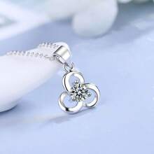 1 Piece 925 Sterling Silver Cubic Zirconia Clover Pendant Necklace, Simplistic, Fashionable, Sweet Girl Style - Gift Box Packaging - Clover Necklace - View 3