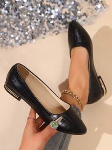 女士平底软皮鞋，适合搭配连衣裙，鞋底柔软透气，尖头休闲乐福鞋，大码，法式透气风格，韩式百搭优雅鞋款，黑色平底鞋适合工作装扮（脚宽者请选择大一码） - 黑色 - 查看 6