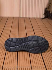 Sandalias deslizantes de malla para hombres, cómodas sandalias casuales de verano antideslizantes para exteriores