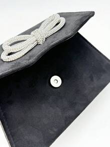 Sac du soir en velours de couleur unie minimaliste avec décoration de nœud en cristal, embrayage élégant pour fête pour femmes