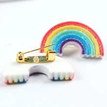 2 件彩色彩虹胸针和新奇纽扣，时尚活泼的包包配饰，骄傲月服装 - 彩色 - 查看 9