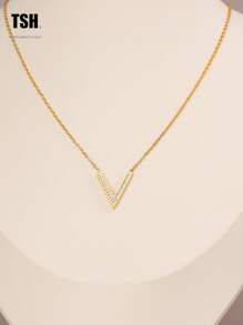 1pc Titanium Steel Minimalist Small V Letter Pendant Necklace, Delicate Clavicle Chain, Luxury Tiny Jewelry Gift