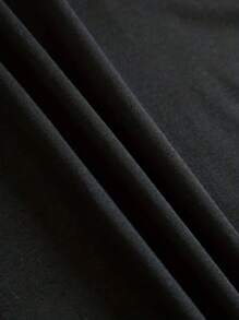 This Queen Makes 42 Look Fabulous Birthday Queen Gift T-Shirt