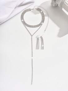 1 件双层 Y 形水钻项链 + 1 对奢华水钻耳环，适合正式活动