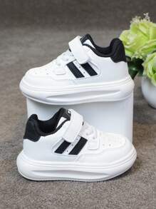A Pair Of Unisex White Shoes, Black And White Sports Shoes, Hook And Loop Anti Slip And Wear-Resistant Soft Sole, Lightweight For Boys' Running Shoes And Girls' Board Shoes