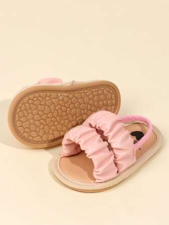 1 双婴儿女孩纯色松紧带平底防滑休闲凉鞋，0-1 岁幼儿学步鞋，适合夏季