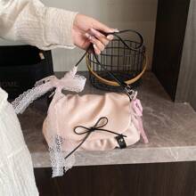 Bolso de hombro estilo Y2K Baddie con bloques de color y decoración de lazo de cinta de encaje, con solapa con plisado de nube, bolso de mano de moda callejera para mujer con colgante, para usar en el hombro y cruzado