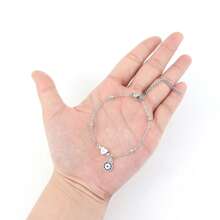 1件新款圆形蓝眼睛心形字母银色不锈钢串珠链手链，女士 - 銀色 - 查看 3