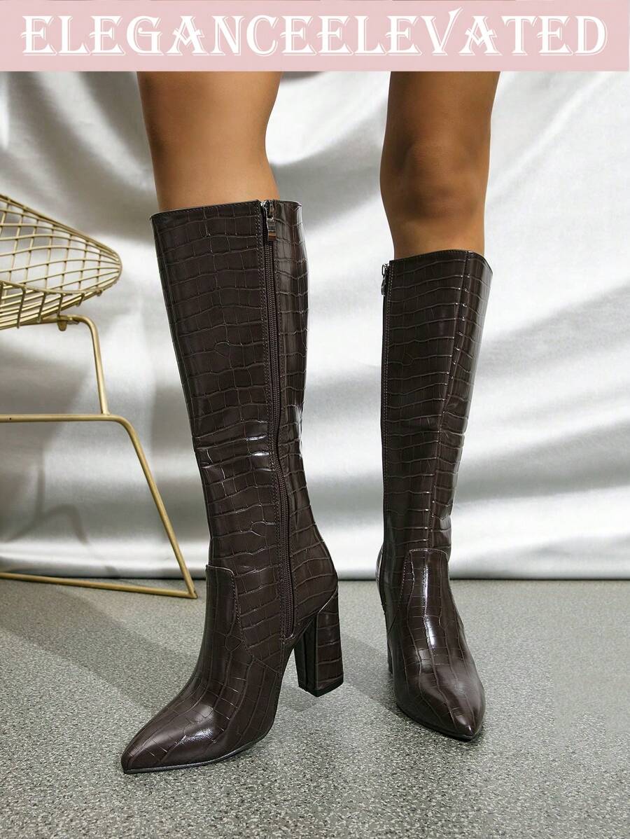 女士新款时尚过膝靴，咖啡色性感鳄鱼纹高筒靴，完美搭配秋装，尖头超高跟粗跟摩托靴