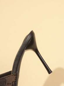 女士尖头高跟凉鞋，2025年夏季时尚复古金属色拼接花卉印花高跟鞋