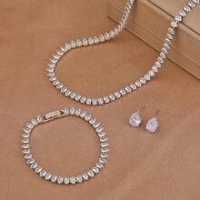 مجموعة مجوهرات من الزركونيا المكعبة 3 قطع للنساء، طقم أقراط إسورة سوار قلادة باللون الفضي، مجوهرات للعروس وحفلات الزفاف والأعياد والعطلات، هدية للزوجة والصديقة والسيدة العاملة