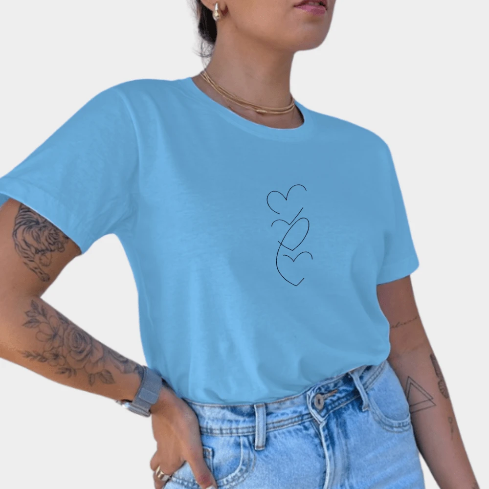 Camiseta Feminina Algodão Estamp Coração Fileiras T-shirt Romântica Delicada - Azul bebê - Visão 1