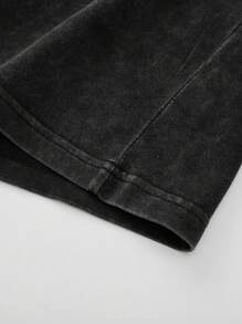 Shwiy 男士休闲水洗复古效果短袖T恤，饰有赛车元素印花和芝加哥23号星形图案，适合日常穿着、街头风格以及春夏穿着。 - 黑色 - 查看 9