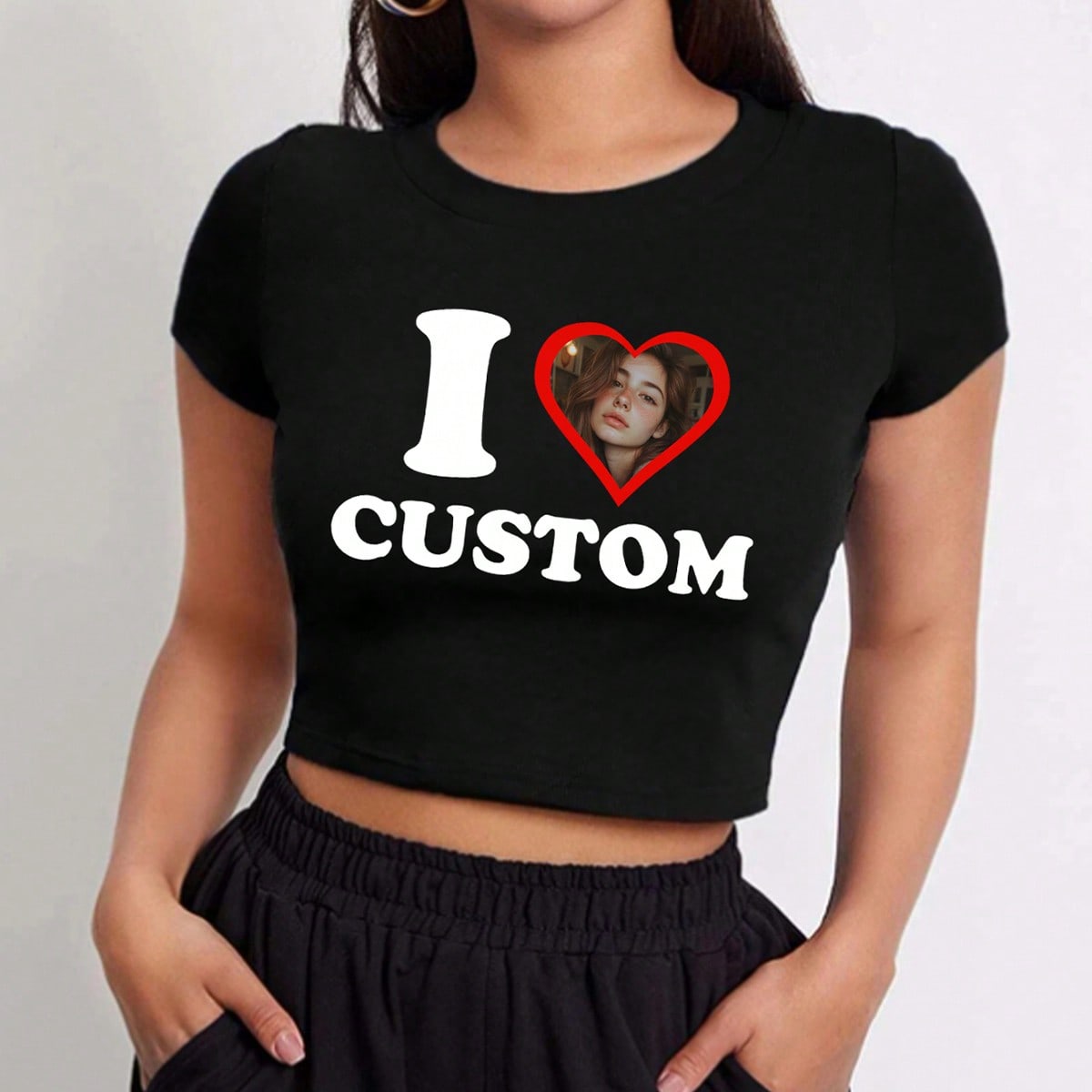 Camiseta de manga corta personalizada con tema "I Love" para mujer, añade tu propio texto e imágenes (patrón de insignia/foto de pareja/foto famili