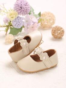 1 双春秋婴儿 0-1 岁女童公主花朵装饰 PU 软底平底鞋