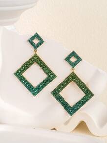 1 对时尚百搭的几何镂空渐变闪亮水晶吊坠耳环，适合女性参加派对、婚礼时佩戴