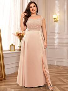 露肩亮片拼接蕾丝缎面开衩大腿舞会礼服，适合正式派对、情人节、婚礼宾客、返校节、生日、晚宴、毕业典礼、节日等场合。