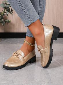 2024 neue glänzende Lackleder Quasten Mittelabsatz Retro Loafer, Lässig Flats, passend für kleine halbe Größen, Große Größen, Mode Studenten