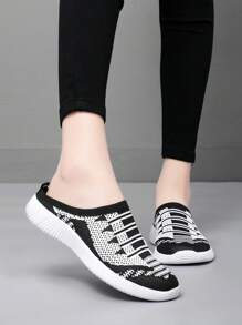 1 Đôi giày thể thao lười đan Totem đen trắng cho nữ, nhẹ, chống trượt, thoáng khí, thích hợp cho đi bộ ngoài trời, trong nhà và thể thao - Đen và trắng - Xem 2