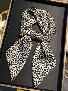 1pc Women's Elegant Vintage Leopard Print Printed Thin Style Square Faux Silk Scarf,Boho Vintage Casual Women's Neck Scarf,Shawl,Light And Thin Comfortable Women's Bandana,For Daily Wear And Outing In Spring And Summer