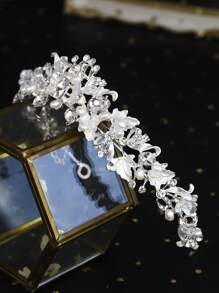 1件时尚优雅合金新娘皇冠，适合女性婚礼、派对、万圣节服装配饰 - 銀色 - 查看 9