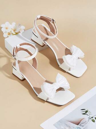 Sandały z francuskim paskiem kokardki dla kobiet, grube obcasy, 2025 nowe letnie buty wróżek, odkryte palce, wysokie obcasy odpowiednie do sukienek