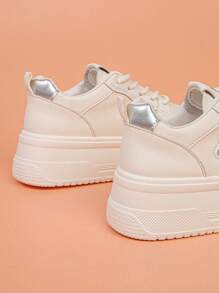 Zapatillas con plataforma para mujer, nuevos zapatos de mujer para primavera/otoño, zapatos casuales blancos con elevador