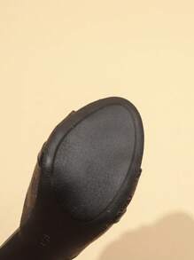 女士尖头高跟凉鞋，2025年夏季时尚复古金属色拼接花卉印花高跟鞋