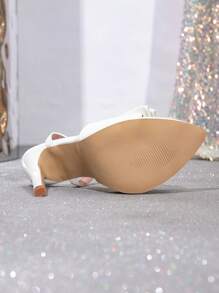 2025年夏季新款法式白色高跟鞋，尖头蝴蝶结带扣细高跟露背凉鞋，女士休闲百搭透气舒适大码高跟鞋 - 白色 - 查看 7