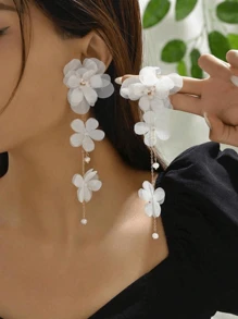 1 Pair Cute & Simple White Flower Shaped Stud Earrings, Suitable For Daily Wear - White Flower Earrings - View 1