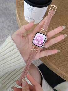 1 chiếc dây đeo đồng hồ tương thích, dây da hẹp dành cho nữ, thiết kế da đính chữ D bằng kim loại, mềm mại và thoải mái, phù hợp với các kích thước 40/41/42/44/45/46/49mm, cũng tương thích với Apple Watch Ultra 3/2/1/SE/10/9/8/7/6/5/4/3/2/1, phong cách giản dị và thời trang cho mùa xuân/hè, phụ kiện - Hồng - Xem 3