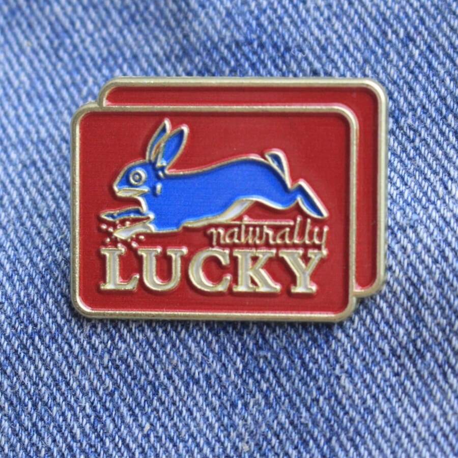 1pc Funny Metal Dripping Oil Brooch Pin, Cartoon Animal Badge Decor For Collar/Backpack, Gift For Friends