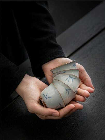 1件手绘蝴蝶兰陶瓷茶杯，家用功夫茶具，批发釉下彩茶碗，回到学校