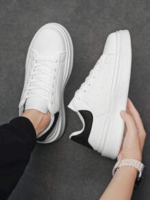 Men's Classic Black & White Contrast Color Block Lace Up Casual Sneakers, Niche Fashion Letter Print Comfortable Elevator Shoes, Couple Shoes, For Active Jeans Outfit - White and Black - View 3