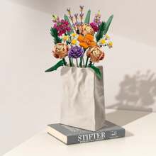 Crinkle Paper Bag Ceramic Vase, Wide Mouth Pleated Vase, Unique White Matte Vase, Minimalist Boho Vase For Flower Arrangement Table Centerpiece Home Office Bookshelf Decor Gifts Birthday Graduation