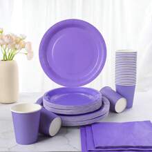 Assiettes, serviettes, gobelets jetables violets, fournitures de fête adaptées pour 24 invités, vaisselle jetable de fête convenant pour anniversaire, mariage, fête, pique-nique familial