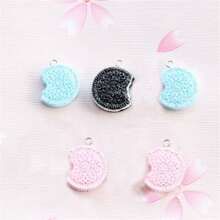 10/20 piezas Colgantes a la moda de galletas y postres, dijes de resina simulados de aperitivos, aptos para hacer joyas DIY