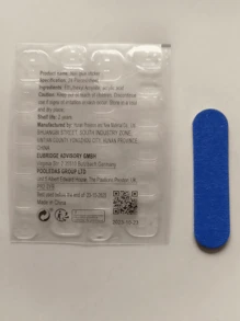 10 件装手工方形短指甲套装，粉色亮面，带闪光和猫眼装饰，含粘合片，按压式指甲