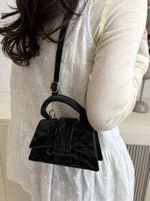 A Vintage Minimalist Mini, Hand-Held Square Bag With Fashionable Print, Flap Opening And Long Adjustable Shoulder Strap For Crossbody. Suitable For Ladies Daily Casual Use