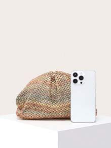 This Lady Is Holding A Wide-Capacity, Fashionable And Minimalist Clutch Bag Designed With Woven Pleats And Cloud Patterns, Suitable For Shopping And Going Out.