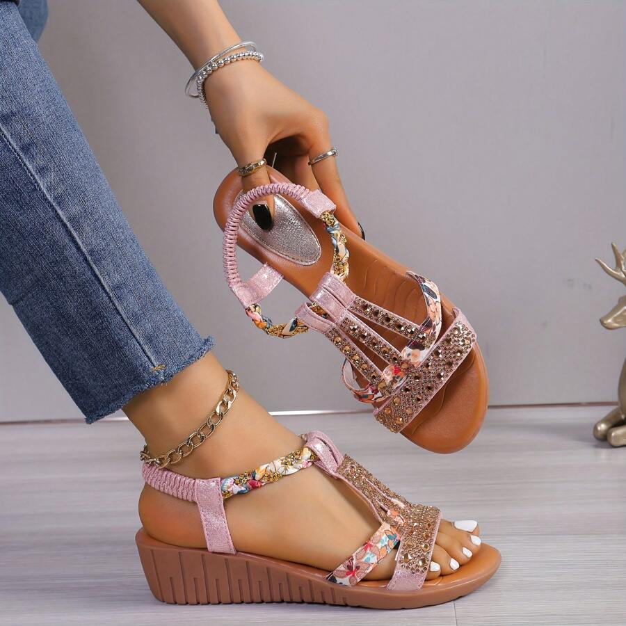 Sandal Wanita Hak Wedges Bohemian dengan Hiasan Berlian Imitasi dan Pita Elastis, Model Slip-On untuk Aktivitas Luar Ruangan dan Pantai - Berwarna merah muda - View 1