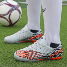 儿童专业足球鞋，经典时尚系带设计，适合日常足球训练、比赛，防滑耐磨钉鞋，专业草皮鞋