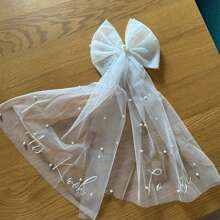 个性化定制新娘头纱，白色仿珍珠蝴蝶结短款头纱，配梳子，适合单身派对、告别单身派对、新娘送礼会、海滩风、乡村波西米亚风婚礼、订婚、单身周末派对装饰、礼物、拍照道具等场合。风格：Y2K、休闲、可爱、可定制。送给她的理想礼物，适合送给朋友、返校季、大学新生、时尚秋季、服装配饰、定制婚礼配饰、女士发饰。 - 白色 - 查看 4